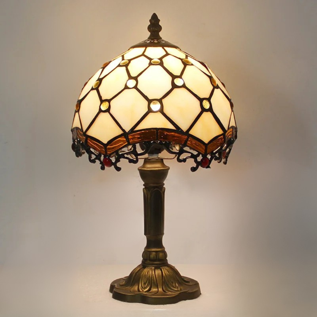 Lumivitra – Amber Royale