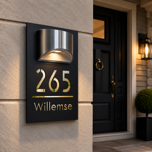 Solar LED Huisnummerbord 22 x 35 cm - Zwart met Gouden of Zilveren Letters