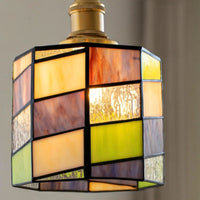 Close-up van de Tiffany hanglamp mini Mozaïek met gekleurd glas-in-lood
