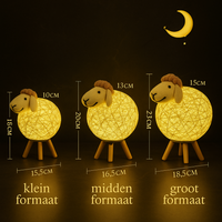 WoolyGlow maatkaart: klein 18 cm, midden 20 cm, groot 23 cm hoog met geweven katoenen bol en houten pootjes