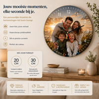MemoraClock fotoklok op een dressoir, verkrijgbaar in 20 cm en 30 cm