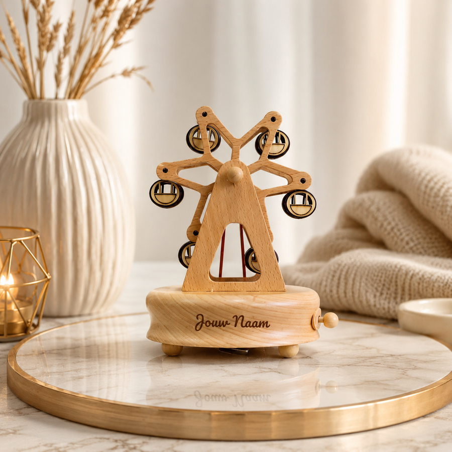 Houten Muziekdoos met Naam — Draaimolen