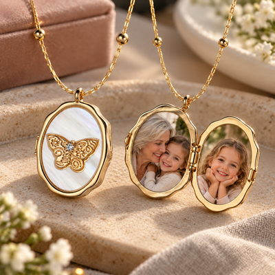 Papillon – Medaillon Ketting met Foto en Vlinder | 1 of 2 Foto's