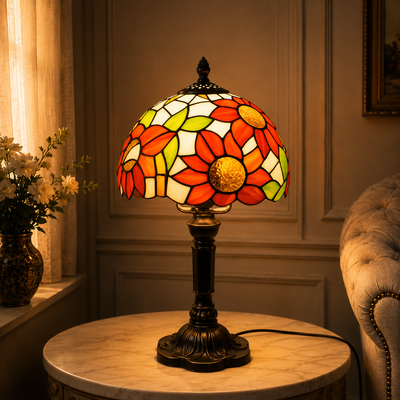 Tiffany tafellamp Sunfield in warm glas-in-lood met zonnige tinten
