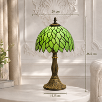 Afmetingen Tiffany tafellamp Bloomsbury: 36,5 cm hoog, kap 20 cm, voet 11,5 cm