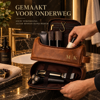 TravelCase open met scheerspullen en verzorgingsproducten binnen handbereik